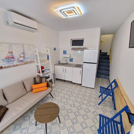 La Maisonnette Bleue Empuriabrava Exterior photo