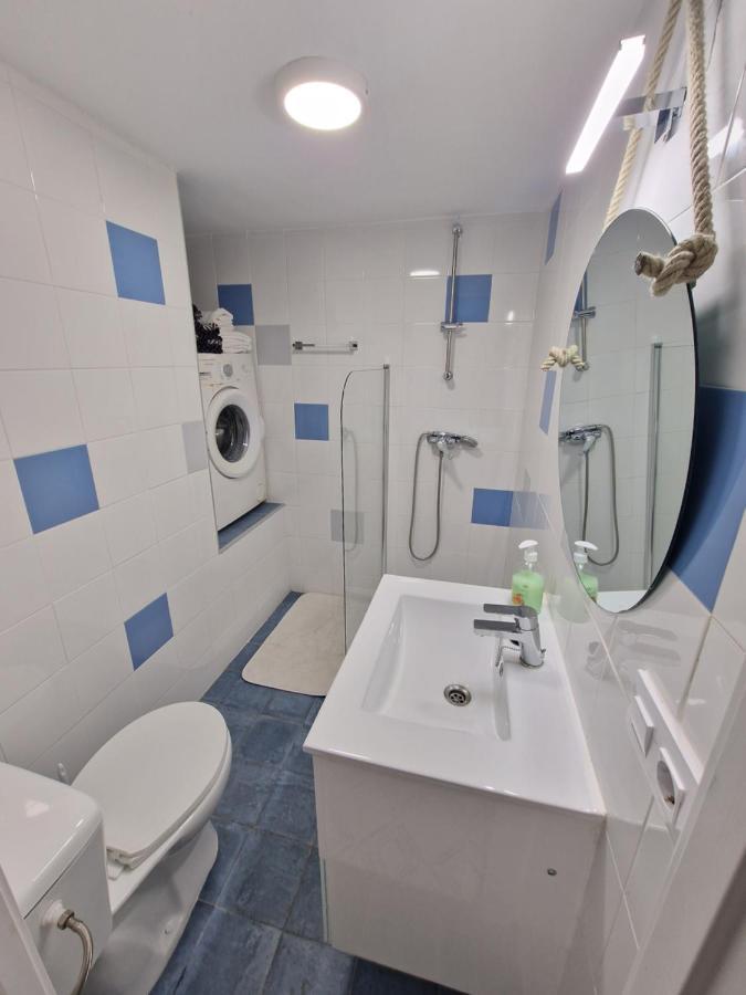 La Maisonnette Bleue Empuriabrava Exterior photo